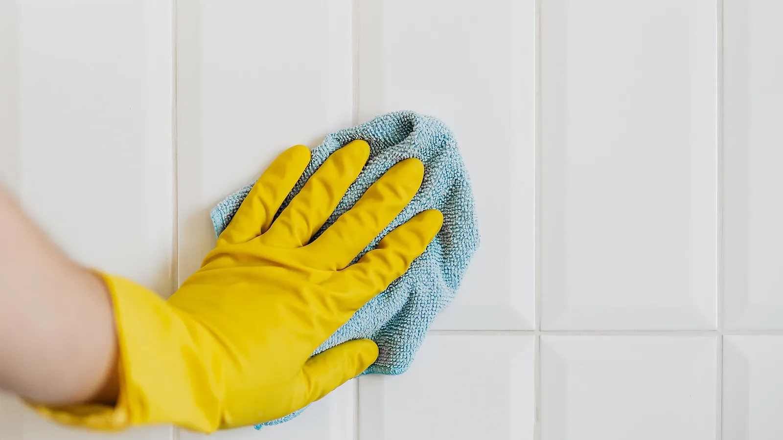 Deep Clean vs. Standard Clean: Which One Does Your Home Actually Need?